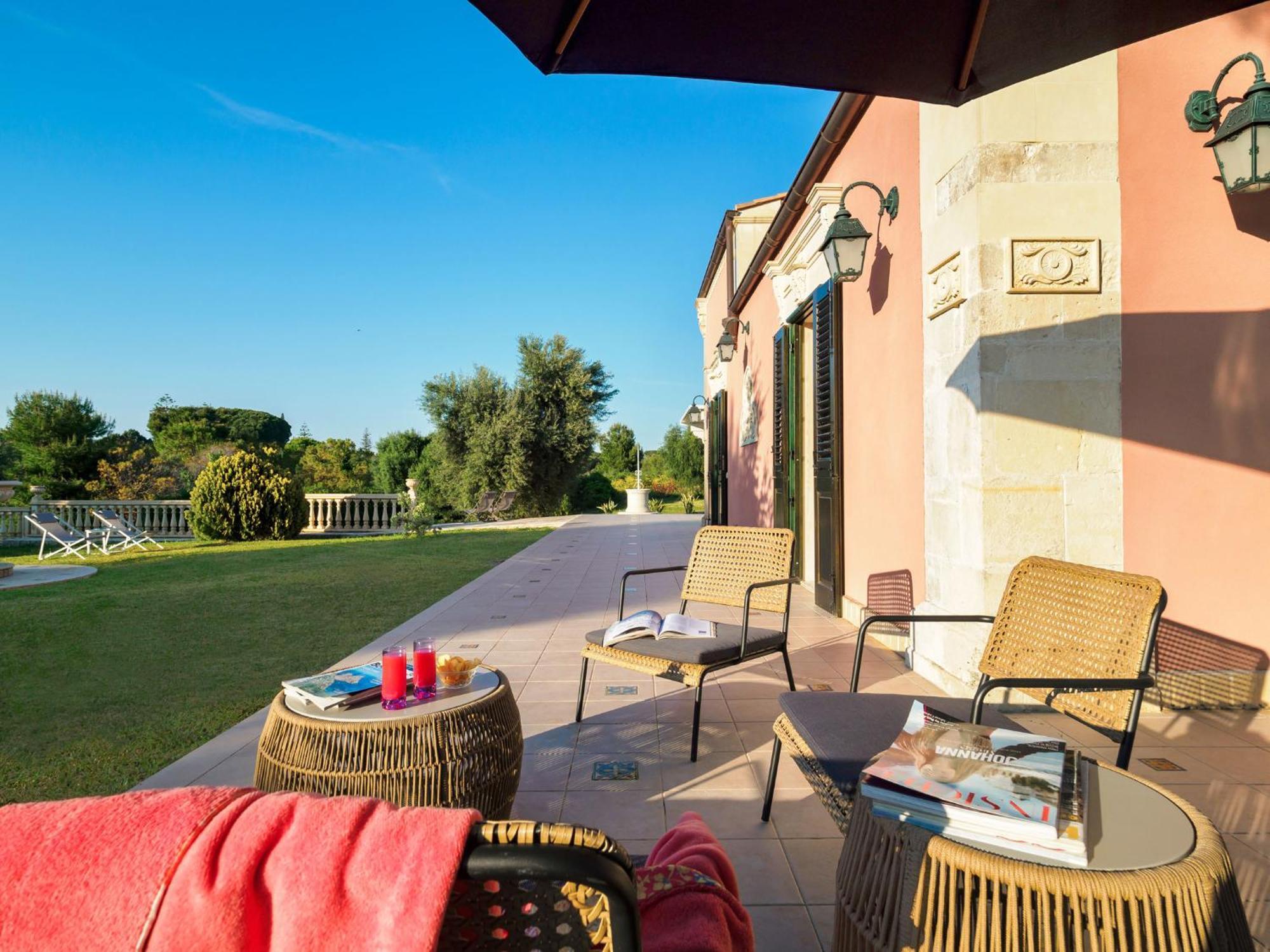 Villa Gira Sole à Fontane Bianche Extérieur photo